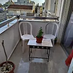 Mikis' 1 Bedroom Near The And Center * Λάρνακα