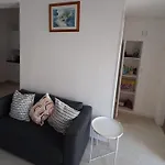 Διαμέρισμα Mikis' 1 Bedroom Near The And Center *