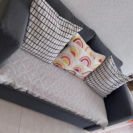 Mikis' 1 Bedroom Near The And Center * Ларнака