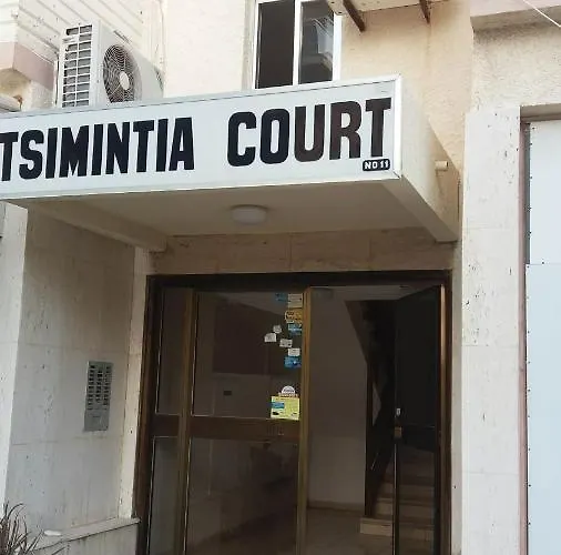 Mikis' 1 Bedroom Near The And Center Апартаменты *