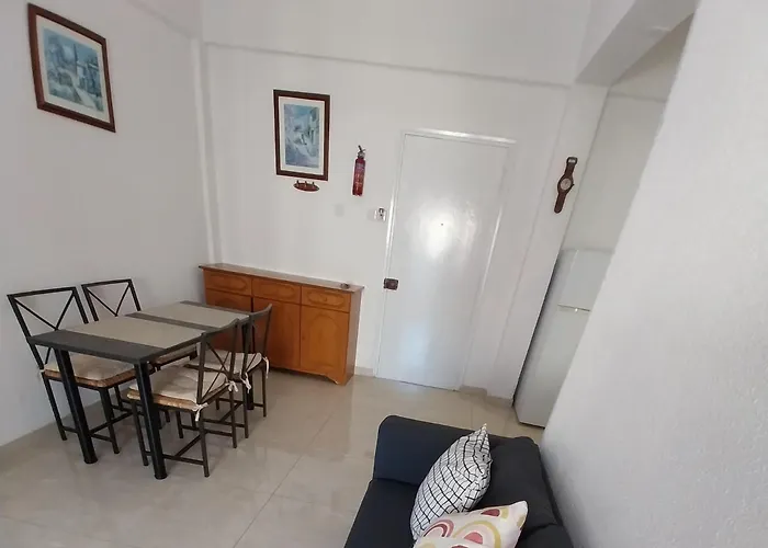 Апартаменты Mikis' 1 Bedroom Near The And Center Ларнака