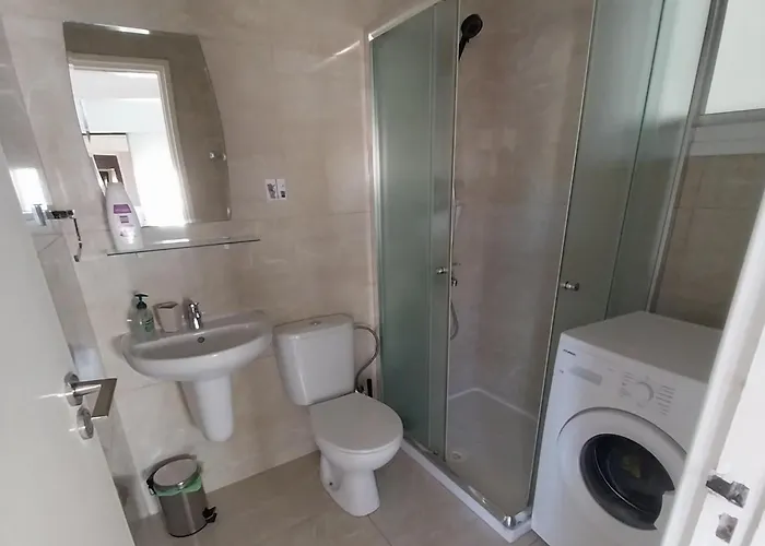 Mikis' 1 Bedroom Near The And Center Апартаменты *