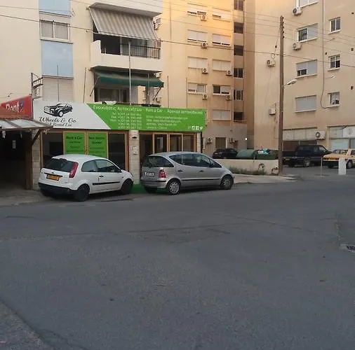 Апартаменты Mikis' 1 Bedroom Near The And Center