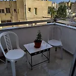 Apartament Mikis' 1 Bedroom Near The And Center *