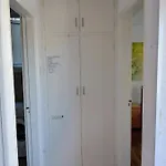 Mikis' 1 Bedroom Near The And Center Apartament Larnaca