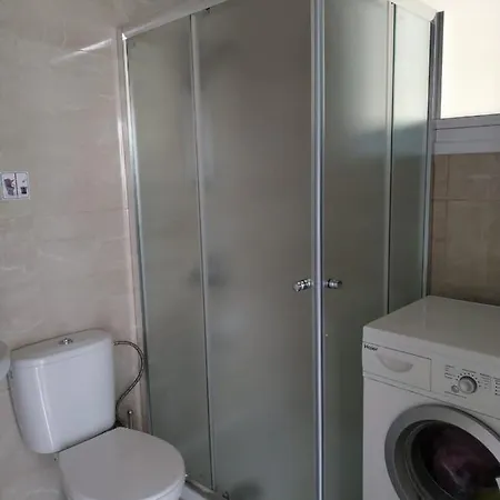 Appartement Mikis' 1 Bedroom Near The And Center *