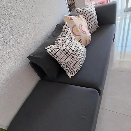 Mikis' 1 Bedroom Near The And Center Apartman *