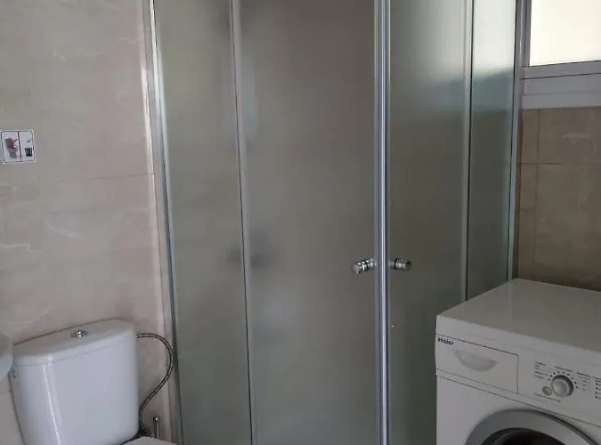 Апартаменти Mikis' 1 Bedroom Near The And Center *