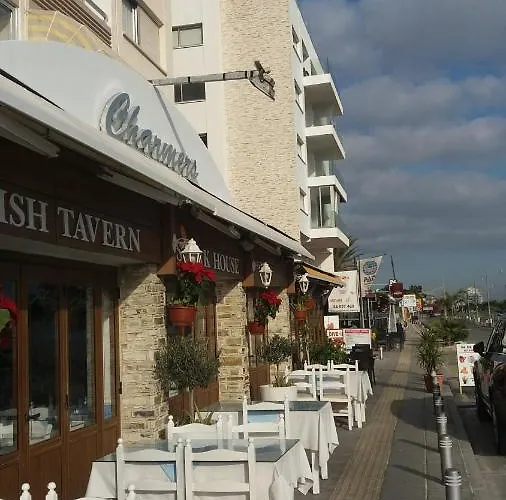 Апартаменти Mikis' 1 Bedroom Near The And Center *