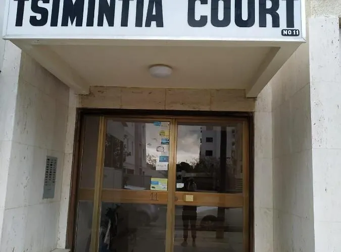 Apartment Mikis' 1 Bedroom Near The And Center